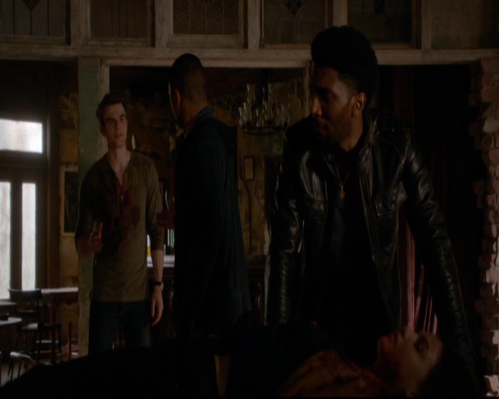 VampireDiariesWorld-dot-nl_TheOriginals_3x20WhereNothingStaysBuried0255.jpg VampireDiariesWorld-dot-nl_TheOriginals_3x20WhereNothingStaysBuried0255.jpg