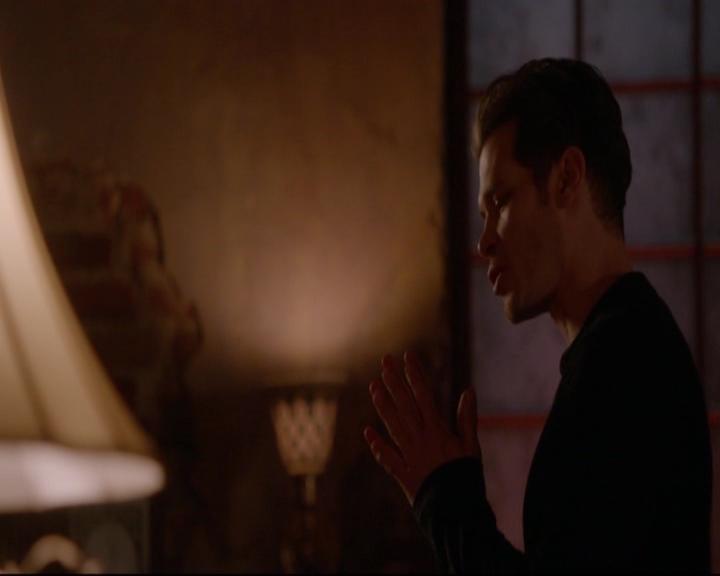 VampireDiariesWorld-dot-nl_TheOriginals_3x18TheDevilComesHereAndSighs-deletedscenes0016.jpg VampireDiariesWorld-dot-nl_TheOriginals_3x18TheDevilComesHereAndSighs-deletedscenes0016.jpg