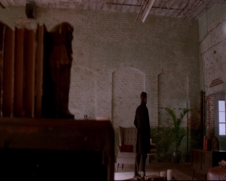 VampireDiariesWorld-dot-nl_TheOriginals_3x18TheDevilComesHereAndSighs-deletedscenes0084.jpg