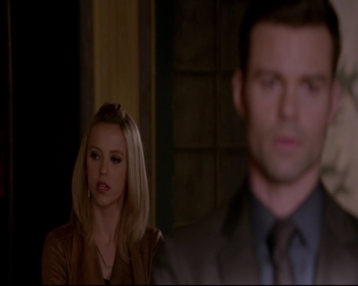 VampireDiariesWorld-dot-nl_TheOriginals_3x18TheDevilComesHereAndSighs-deletedscenes0110.jpg