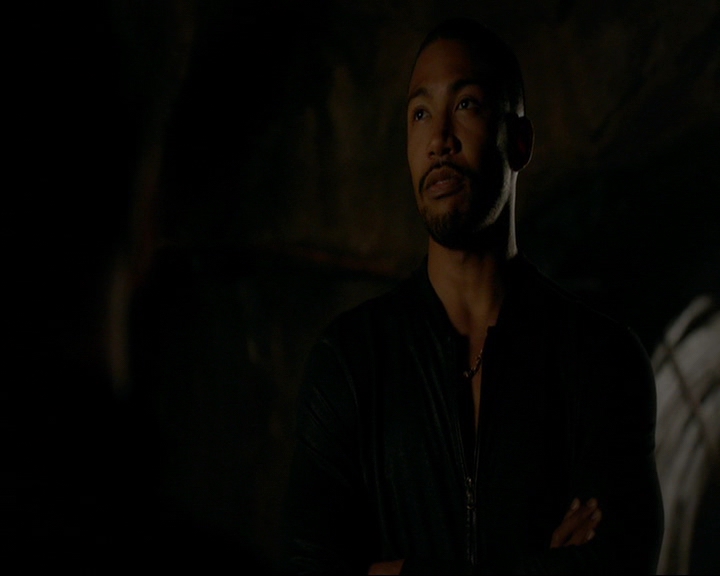 VampireDiaries-dot-nl_TheOriginals4x01GatherUpTheKillers1234.jpg VampireDiaries-dot-nl_TheOriginals4x01GatherUpTheKillers1234.jpg