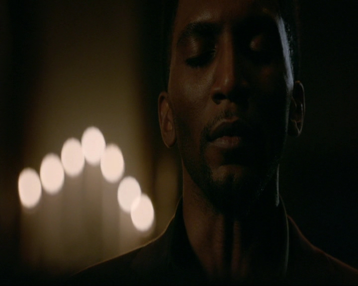 VampireDiaries-dot-nl_TheOriginals4x03HaunterOfRuins2294.jpg VampireDiaries-dot-nl_TheOriginals4x03HaunterOfRuins2294.jpg