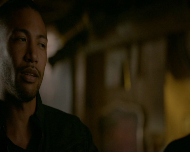VampireDiaries-dot-nl_TheOriginals4x05IHearYouKnocking1101.jpg VampireDiaries-dot-nl_TheOriginals4x05IHearYouKnocking1101.jpg