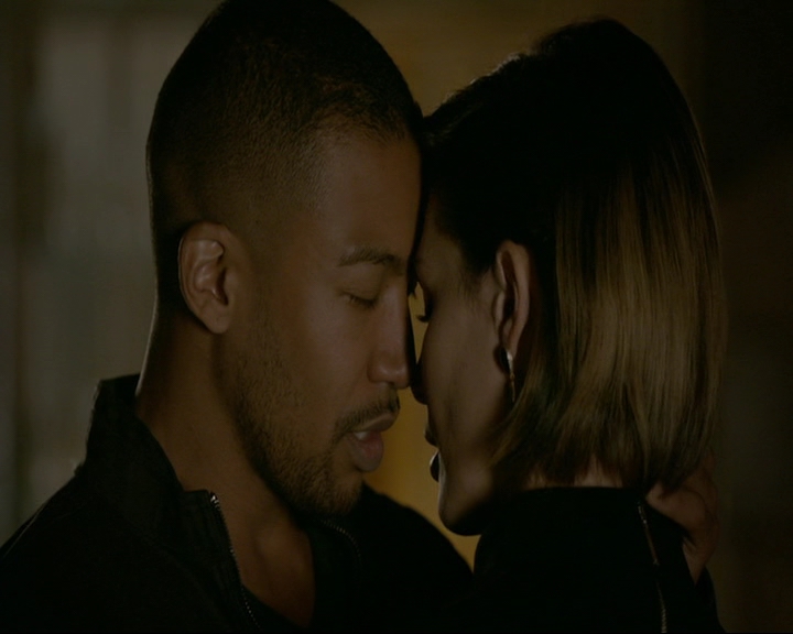 VampireDiaries-dot-nl_TheOriginals4x05IHearYouKnocking1108.jpg VampireDiaries-dot-nl_TheOriginals4x05IHearYouKnocking1108.jpg