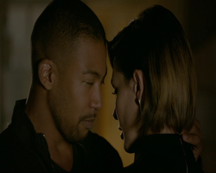 VampireDiaries-dot-nl_TheOriginals4x05IHearYouKnocking1109.jpg VampireDiaries-dot-nl_TheOriginals4x05IHearYouKnocking1109.jpg