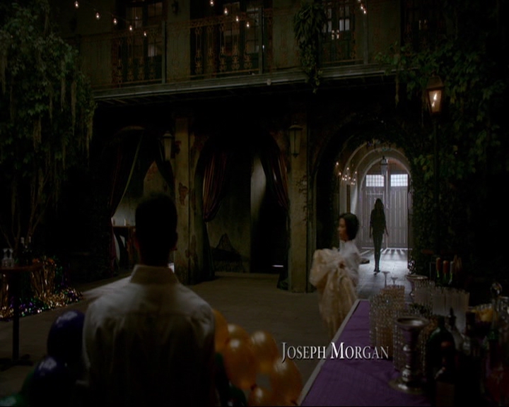 VampireDiaries-dot-nl_TheOriginals4x06BagOfCobras0106.jpg VampireDiaries-dot-nl_TheOriginals4x06BagOfCobras0106.jpg