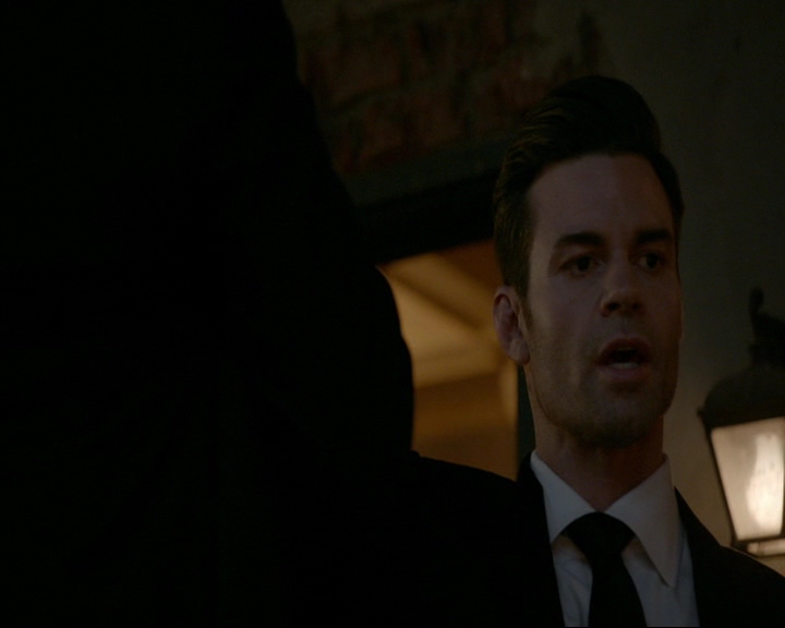 VampireDiaries-dot-nl_TheOriginals4x06BagOfCobras1909.jpg
