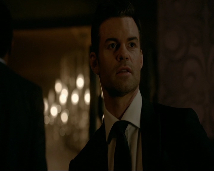 VampireDiaries-dot-nl_TheOriginals4x06BagOfCobras2056.jpg