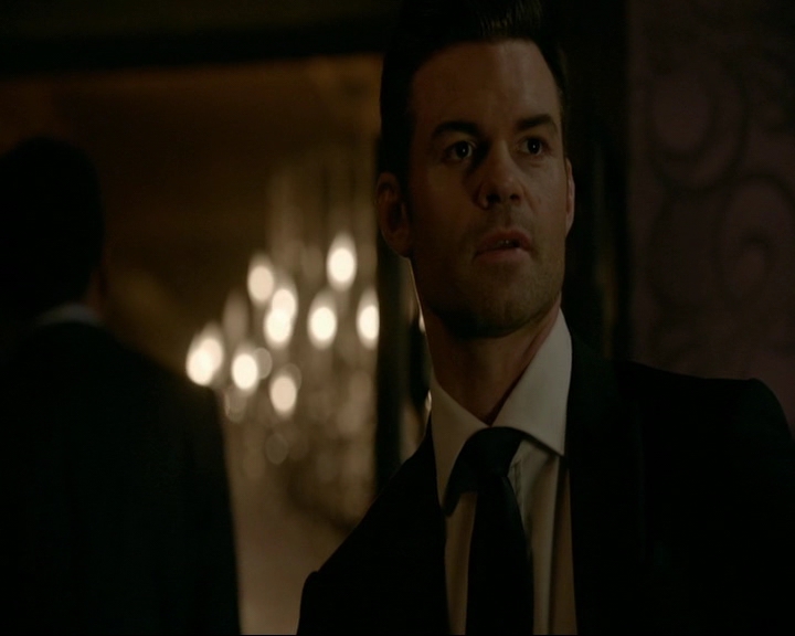 VampireDiaries-dot-nl_TheOriginals4x06BagOfCobras2057.jpg