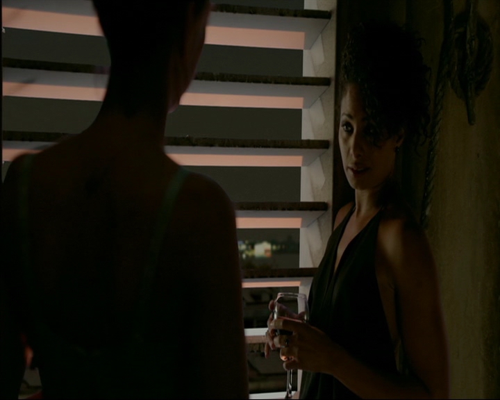 VampireDiaries-dot-nl_TheOriginals4x06BagOfCobras2129.jpg