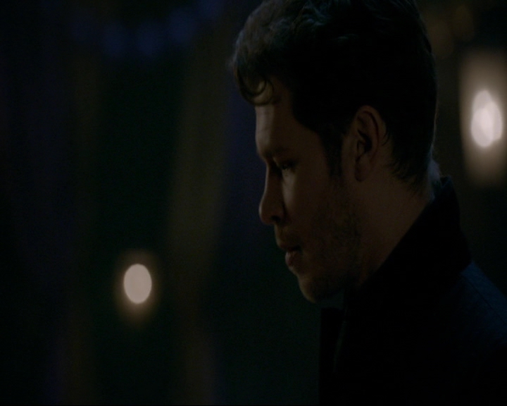 VampireDiaries-dot-nl_TheOriginals4x06BagOfCobras2249.jpg