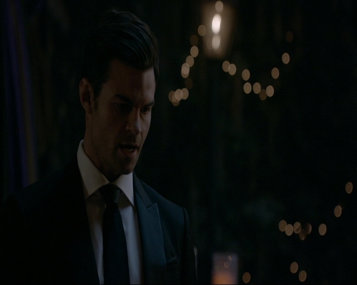 VampireDiaries-dot-nl_TheOriginals4x06BagOfCobras2260.jpg