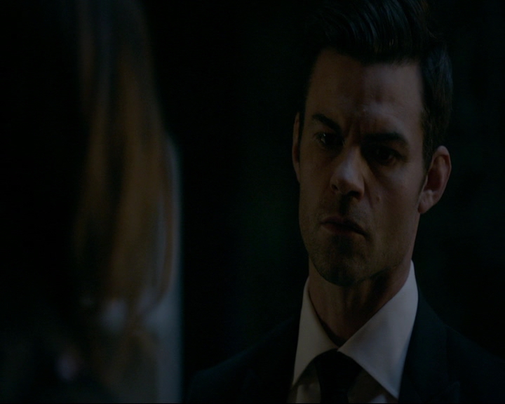 VampireDiaries-dot-nl_TheOriginals4x06BagOfCobras2275.jpg