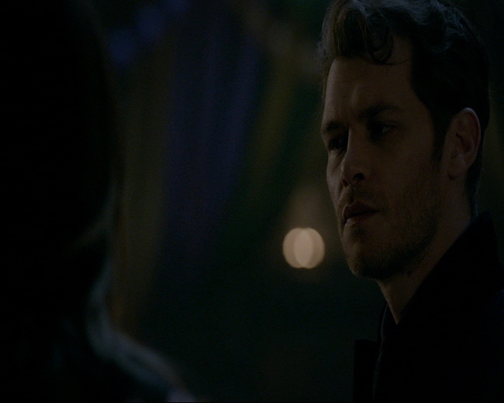 VampireDiaries-dot-nl_TheOriginals4x06BagOfCobras2285.jpg