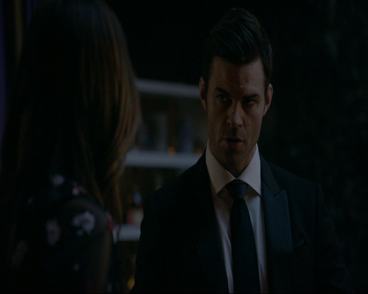 VampireDiaries-dot-nl_TheOriginals4x06BagOfCobras2303.jpg