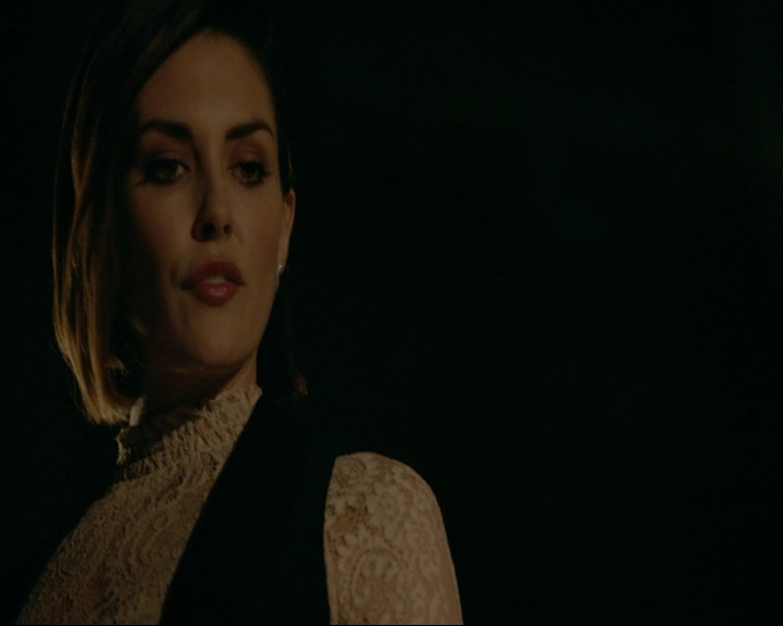 VampireDiaries-dot-nl_TheOriginals4x09QueenDeath0052.jpg