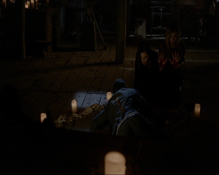 VampireDiaries-dot-nl_TheOriginals4x09QueenDeath1789.jpg
