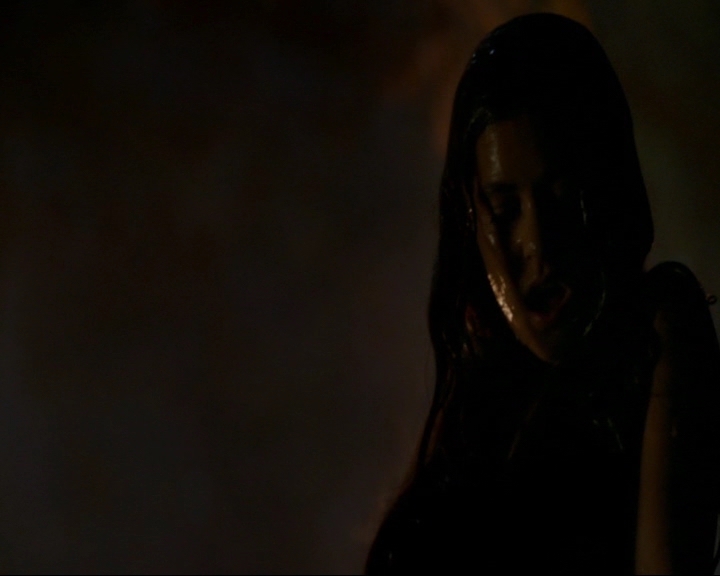 VampireDiaries-dot-nl_TheOriginals4x09QueenDeath2345.jpg