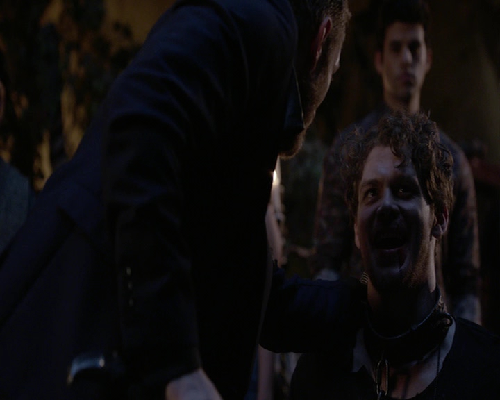 VampireDiaries-dot-nl_TheOriginals-S4-GagReel0215.jpg VampireDiaries-dot-nl_TheOriginals-S4-GagReel0215.jpg