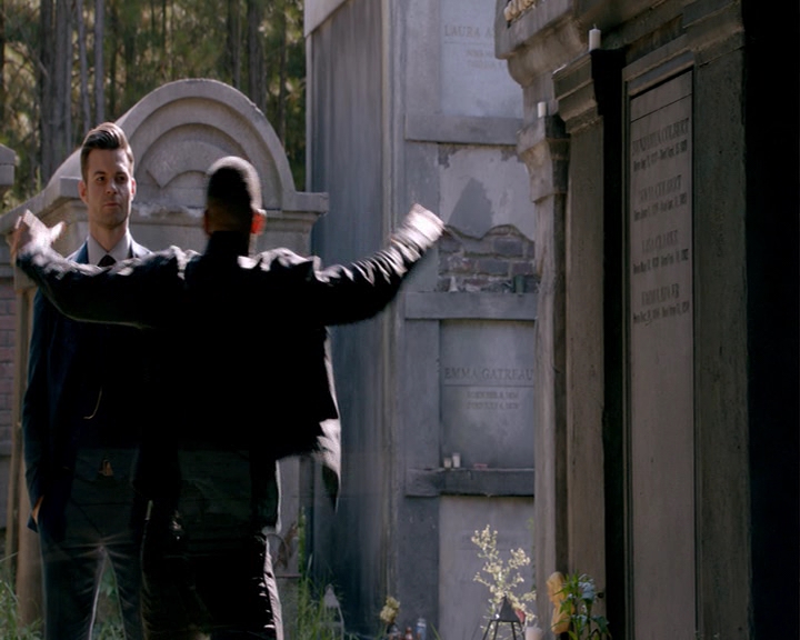 VampireDiaries-dot-nl_TheOriginals-S4-GagReel0226.jpg VampireDiaries-dot-nl_TheOriginals-S4-GagReel0226.jpg