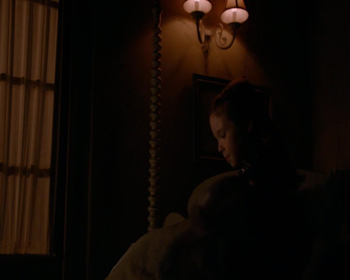 VampireDiaries-dot-nl_TheOriginals4x09QueenDeath-deletedscene0010.jpg VampireDiaries-dot-nl_TheOriginals4x09QueenDeath-deletedscene0010.jpg