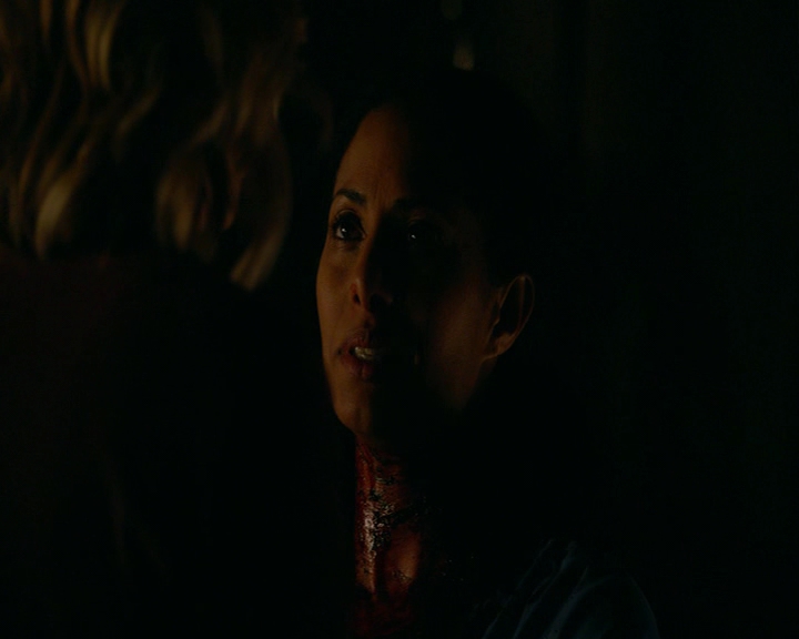 VampireDiaries-dot-nl_TheOriginals4x11ASpiritThatWontBeBroken-deletedscene0015.jpg VampireDiaries-dot-nl_TheOriginals4x11ASpiritThatWontBeBroken-deletedscene0015.jpg