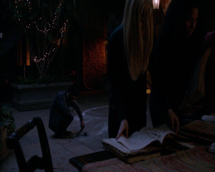 VampireDiaries-dot-nl_TheOriginals4x12VoodooChild-deletedscene0221.jpg VampireDiaries-dot-nl_TheOriginals4x12VoodooChild-deletedscene0221.jpg