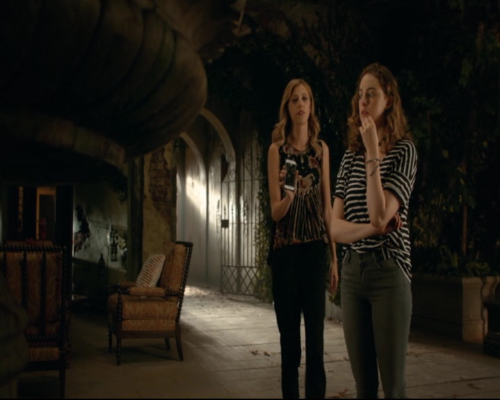 vampirediariesworld-dot-nl_TheOriginals5x01WhereYouLeftYourHeart02239.jpg