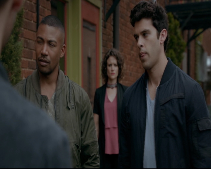 vampirediariesworld-dot-nl_TheOriginals5x04BetweenTheDevilAndTheDeepBlueSea00142.jpg vampirediariesworld-dot-nl_TheOriginals5x04BetweenTheDevilAndTheDeepBlueSea00142.jpg