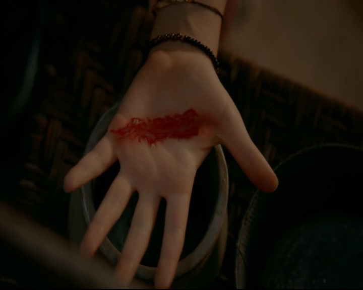 vampirediariesworld-dot-nl_TheOriginals5x04BetweenTheDevilAndTheDeepBlueSea01002.jpg vampirediariesworld-dot-nl_TheOriginals5x04BetweenTheDevilAndTheDeepBlueSea01002.jpg