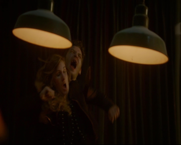 vampirediariesworld-dot-nl_TheOriginals5x05DontItJustBreakYourHeart00026.jpg vampirediariesworld-dot-nl_TheOriginals5x05DontItJustBreakYourHeart00026.jpg