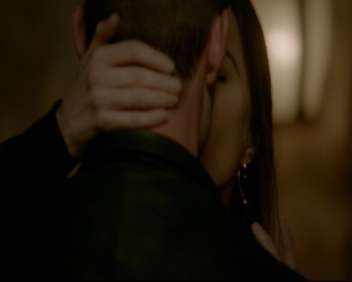 vampirediariesworld-dot-nl_TheOriginals5x05DontItJustBreakYourHeart00342.jpg vampirediariesworld-dot-nl_TheOriginals5x05DontItJustBreakYourHeart00342.jpg