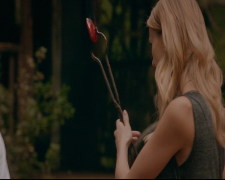 vampirediariesworld-dot-nl_TheOriginals5x05DontItJustBreakYourHeart01647.jpg vampirediariesworld-dot-nl_TheOriginals5x05DontItJustBreakYourHeart01647.jpg