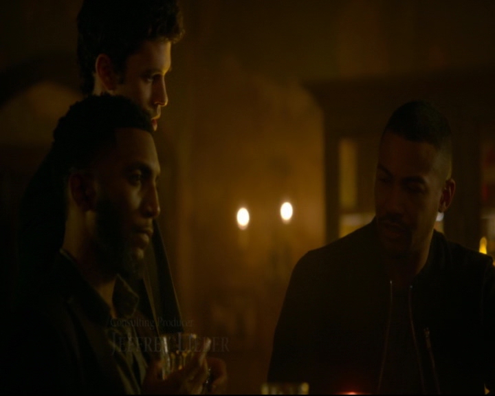 vampirediariesworld-dot-nl_TheOriginals5x07GodsGonnaTroubleTheWater00141.jpg vampirediariesworld-dot-nl_TheOriginals5x07GodsGonnaTroubleTheWater00141.jpg
