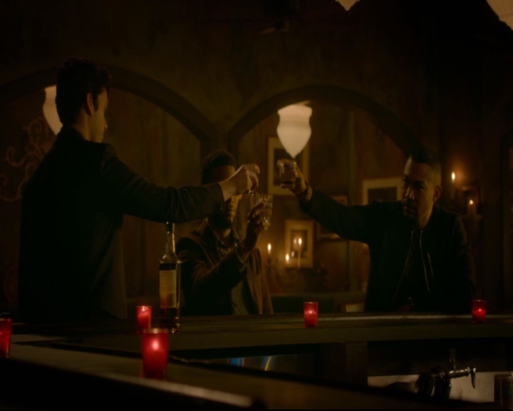 vampirediariesworld-dot-nl_TheOriginals5x07GodsGonnaTroubleTheWater00178.jpg