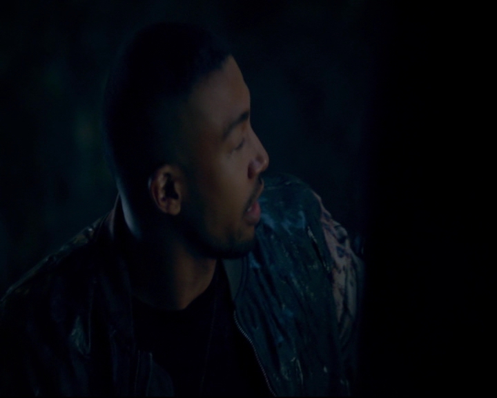 vampirediariesworld-dot-nl_TheOriginals5x08TheKindnessOfStrangers00554.jpg