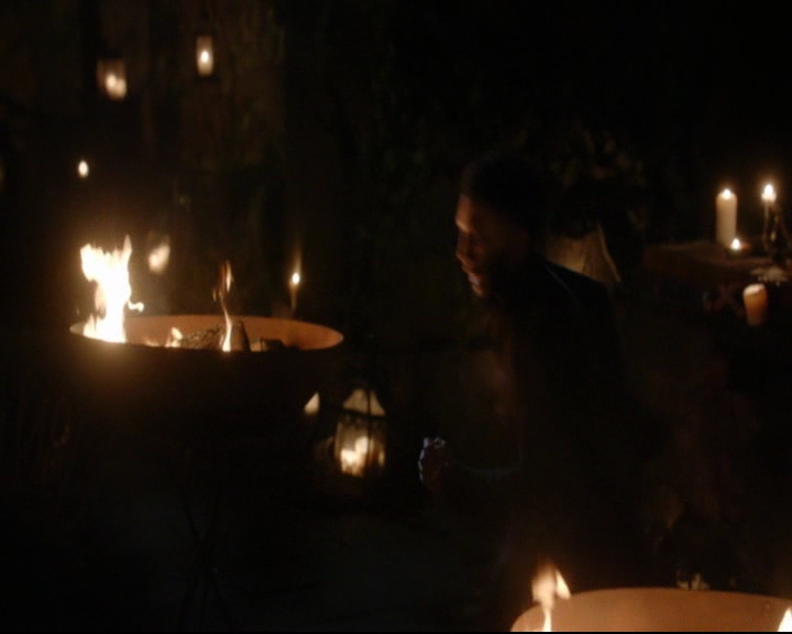 vampirediariesworld-dot-nl_TheOriginals5x09WeHaveNotLongToLove02292.jpg