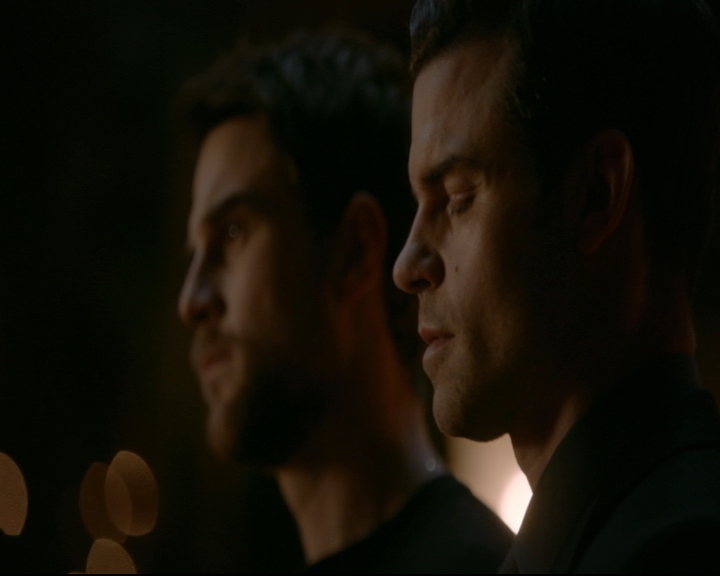 vampirediariesworld-dot-nl_TheOriginals5x13WhenTheSaintsGoMarchingIn01601.jpg vampirediariesworld-dot-nl_TheOriginals5x13WhenTheSaintsGoMarchingIn01601.jpg