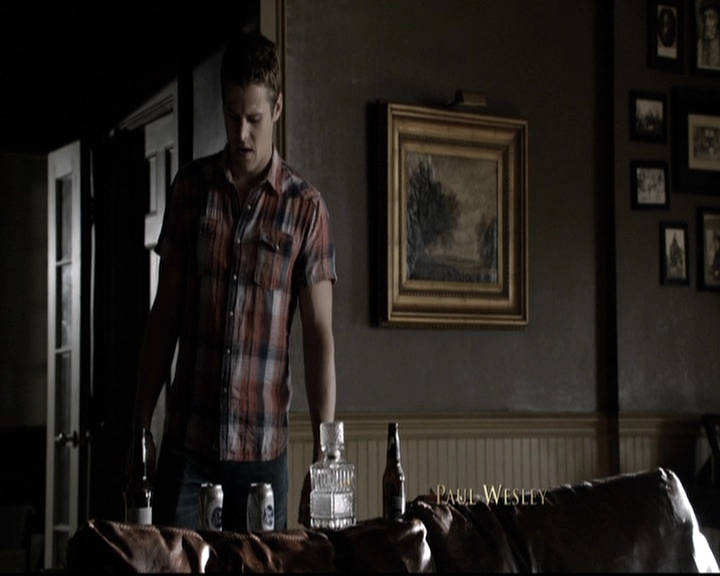 VampireDiariesWorld-dot-nl_6x02YellowLedbetter0130.jpg