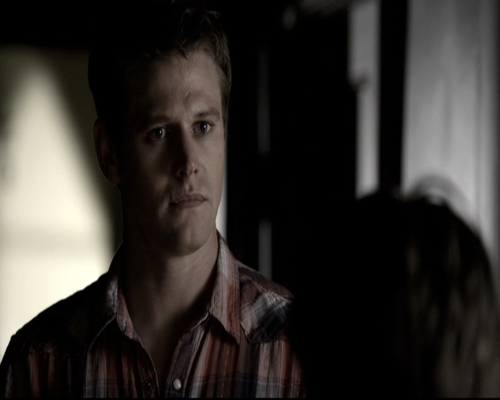 VampireDiariesWorld-dot-nl_6x02YellowLedbetter0141.jpg