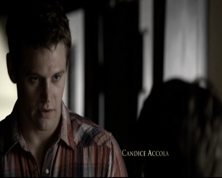 VampireDiariesWorld-dot-nl_6x02YellowLedbetter0150.jpg