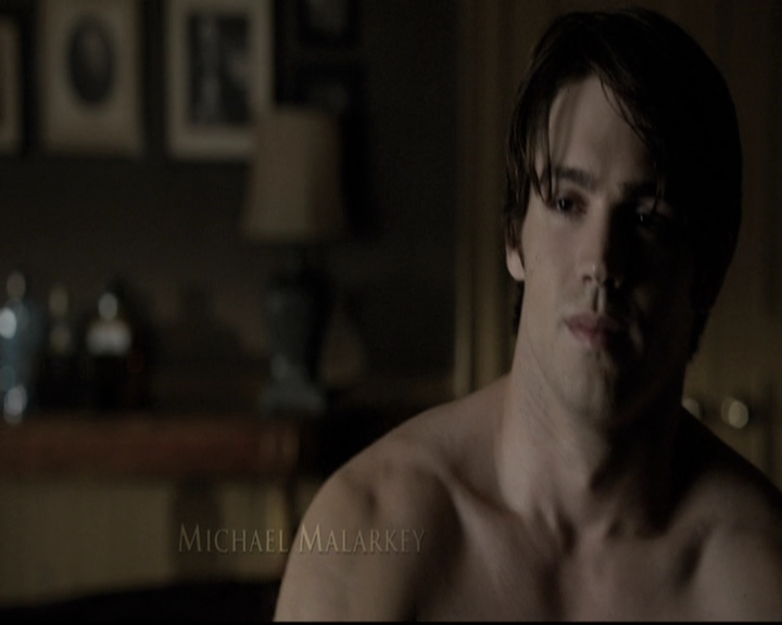 VampireDiariesWorld-dot-nl_6x02YellowLedbetter0165.jpg