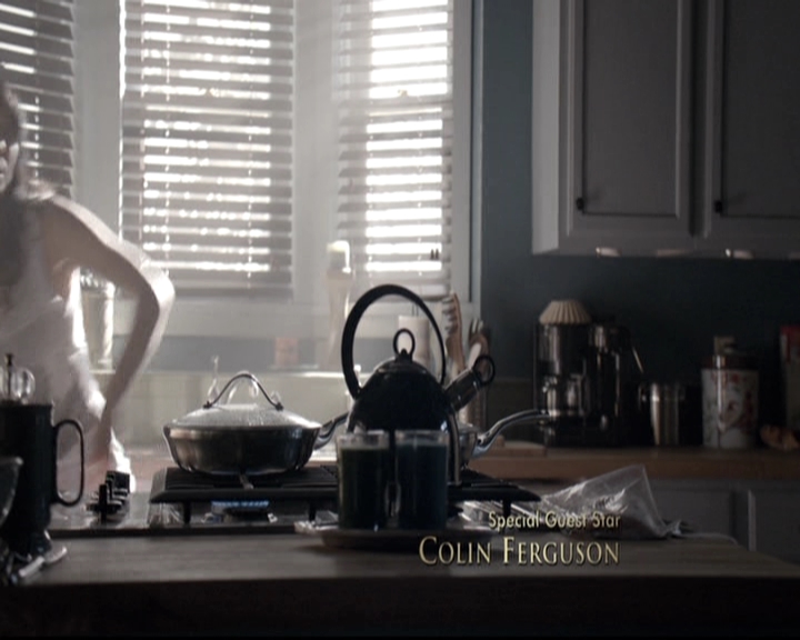 VampireDiariesWorld-dot-nl_6x02YellowLedbetter0172.jpg
