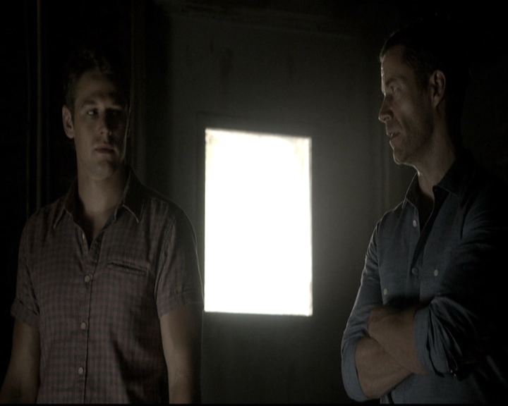 VampireDiariesWorld-dot-nl_6x04BlackHoleSun1905.jpg