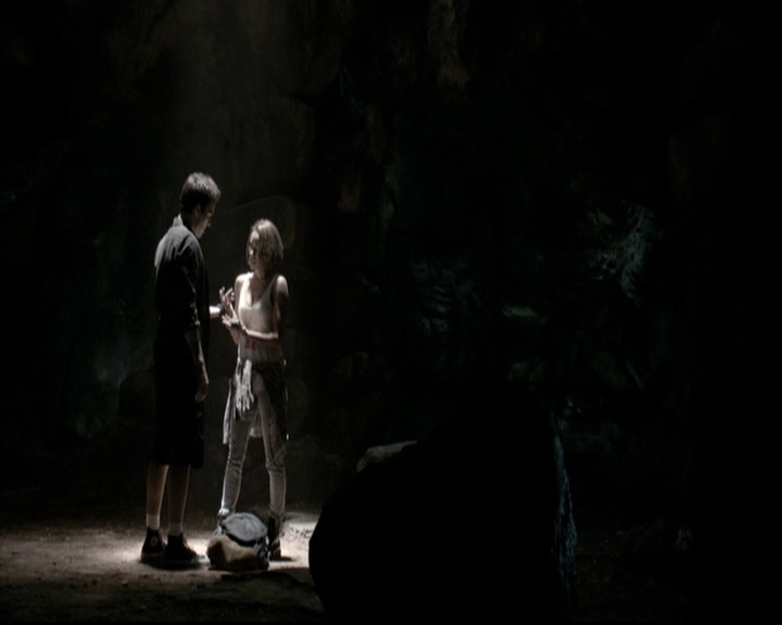 VampireDiariesWorld-dot-nl_6x07DoYouRememberTheFirstTime1451.jpg VampireDiariesWorld-dot-nl_6x07DoYouRememberTheFirstTime1451.jpg