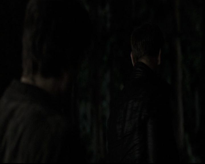 VampireDiariesWorld-dot-nl_6x09IAlone2131.jpg