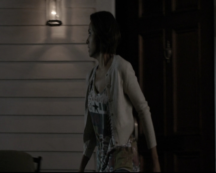 VampireDiariesWorld-dot-nl_6x09IAlone2165.jpg