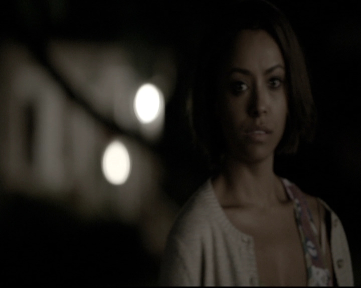 VampireDiariesWorld-dot-nl_6x09IAlone2175.jpg