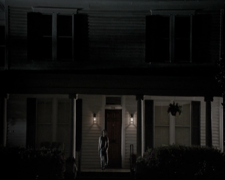 VampireDiariesWorld-dot-nl_6x09IAlone2212.jpg