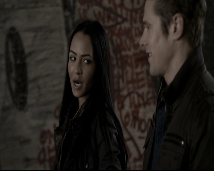 VampireDiariesWorld-dot-nl_6x14Stay1115.jpg